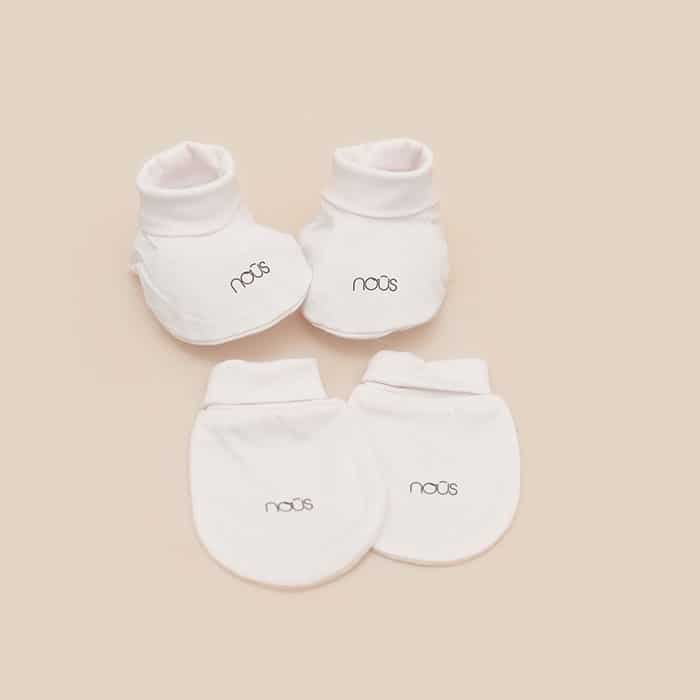 NOUS Set bao tay bao chân bo trắng FS